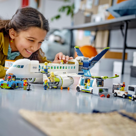 City Passenger Airplane Toy - Building Set